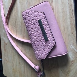 Guess pink wallet on string(chain)